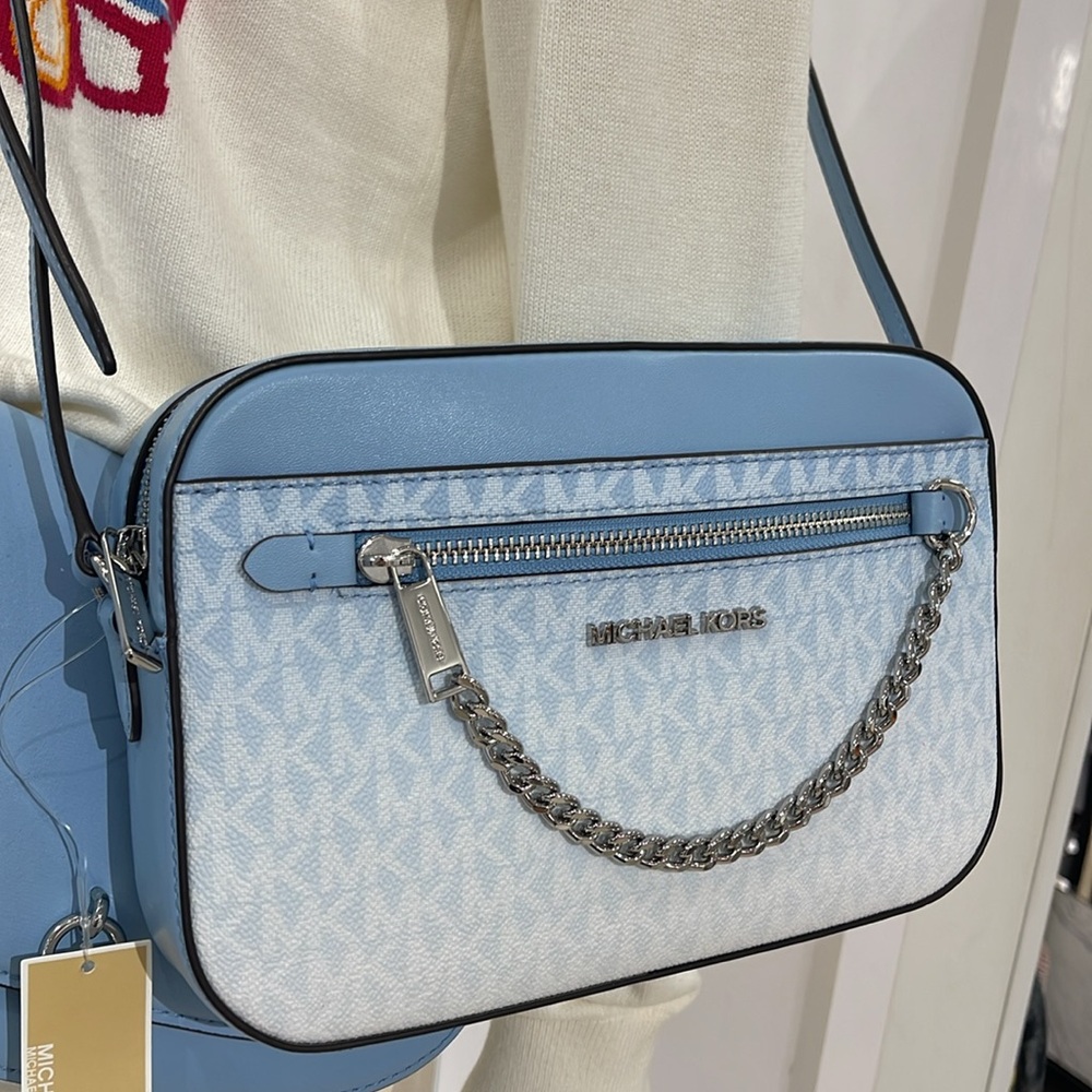 MICHAEL KORS Jet Set Large Ombré Signature Logo Crossbody Body
Light Sky… - Picture 14 of 16